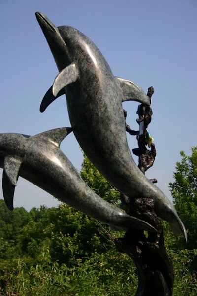 Life Sized Dolphins Swimming around Coral Bronze Statue with Angel Fishes